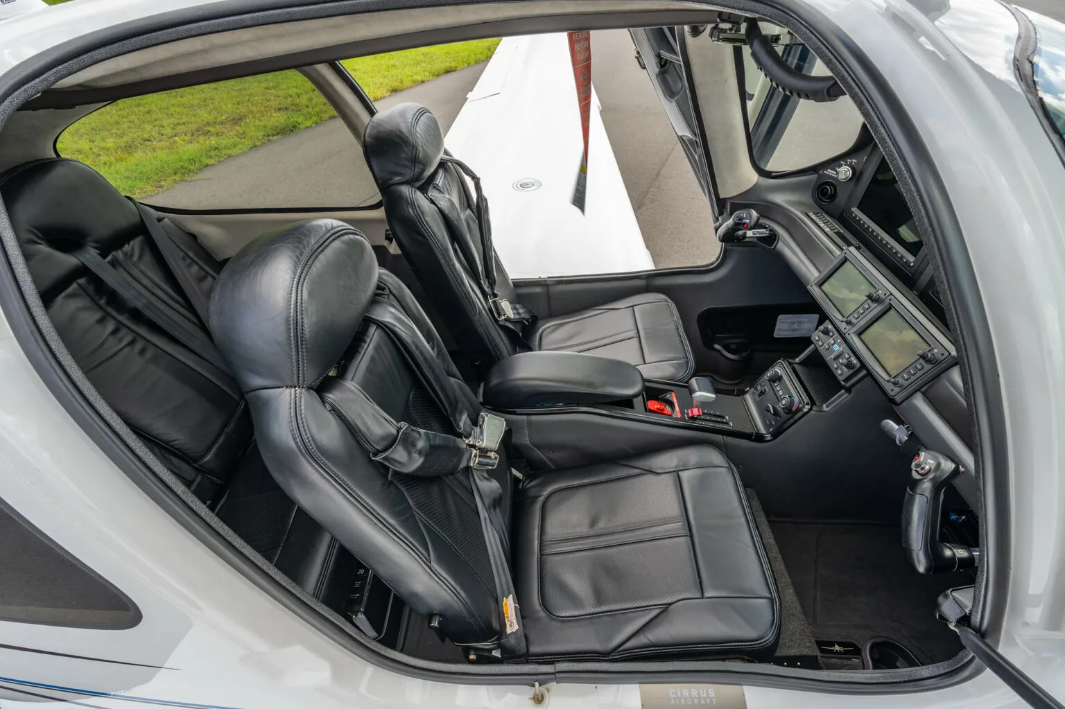 Cabin interior of a 2024 Cirrus SR20-G7.