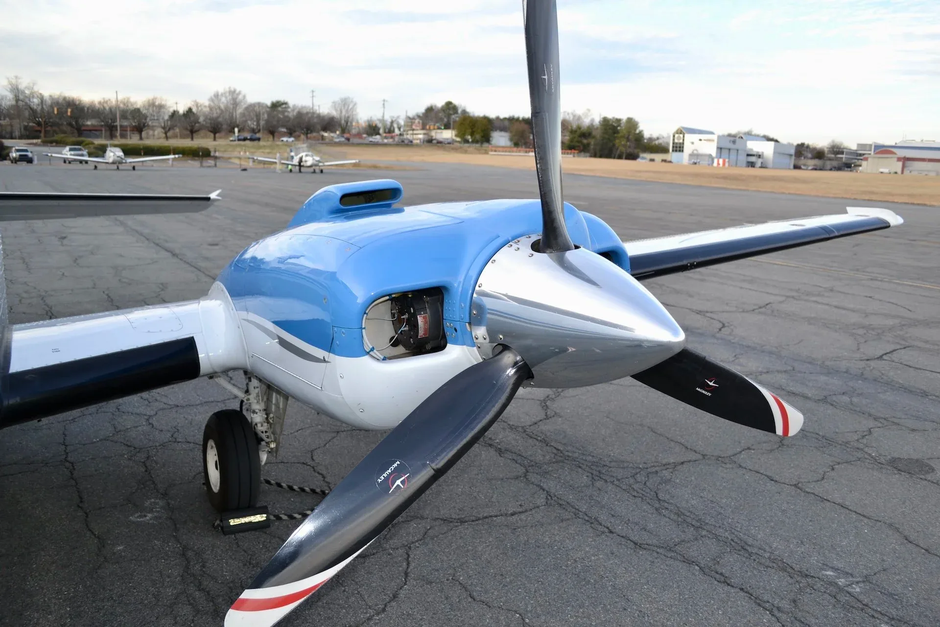 Exterior view of a 2018 Beechcraft G58 Baron — Carolina Jet.