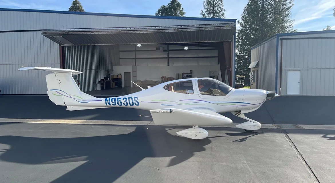 Exterior view of a 2012 Diamond DA40 XLS.