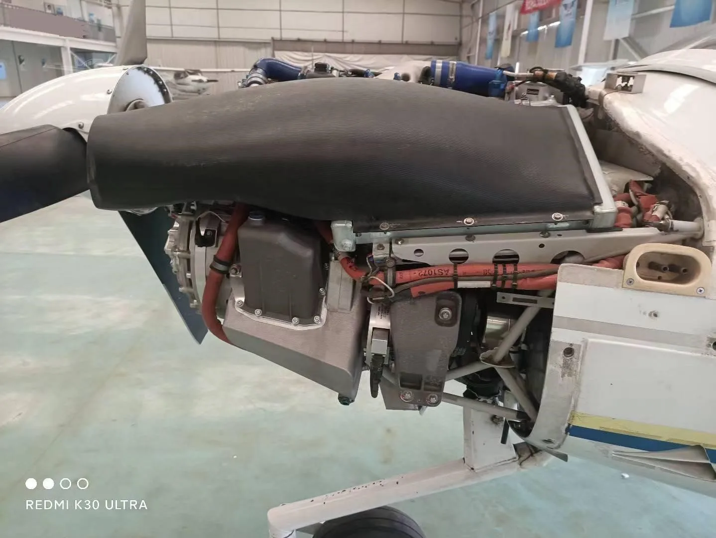 Engine detail of a 2017 DIAMOND DA40 D.