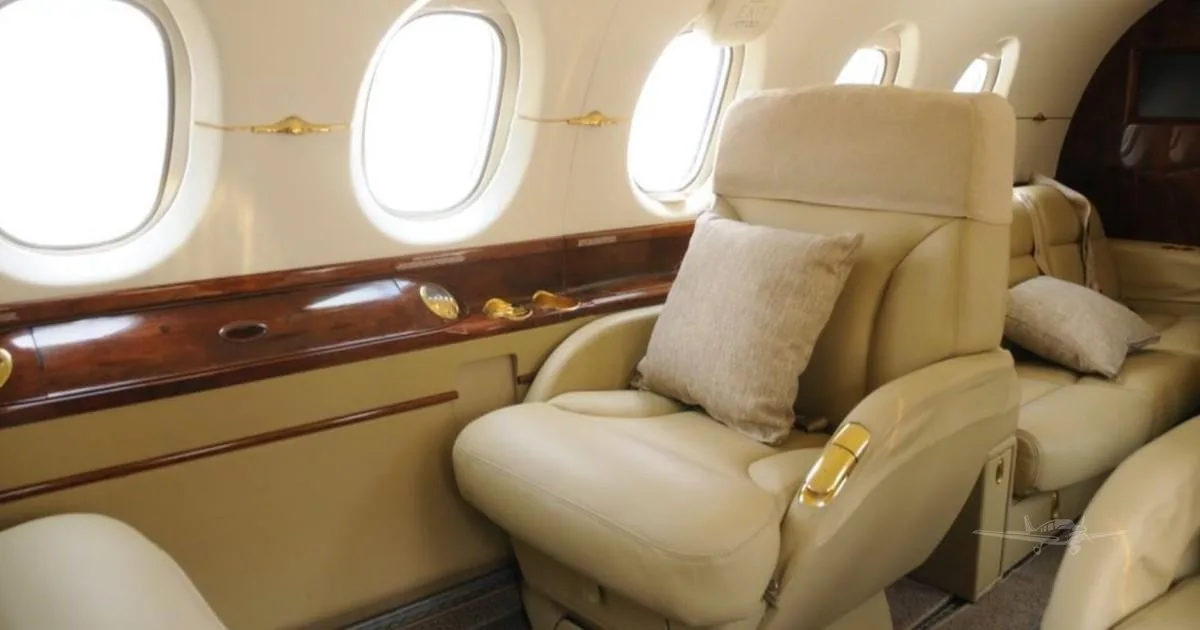 Cabin interior of a 2004 HAWKER 800XP.