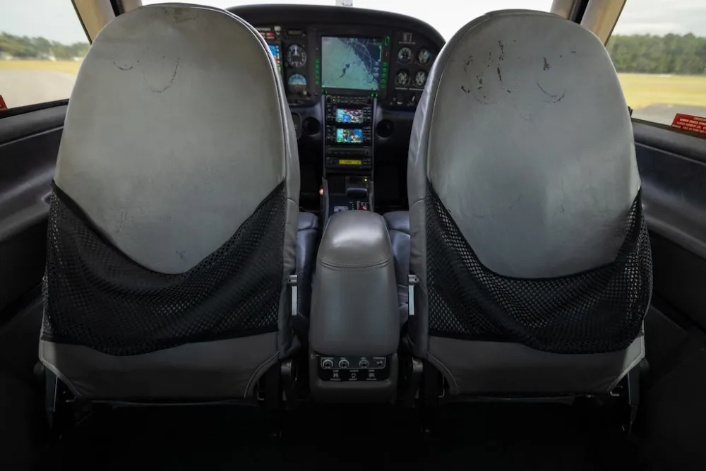 Cockpit and instrument panel of a 2002 Cirrus SR22.