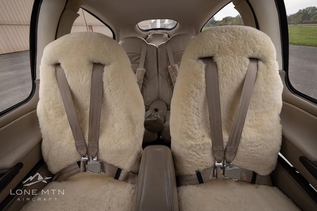 Cabin interior of a 2004 Cirrus SR22 G2.