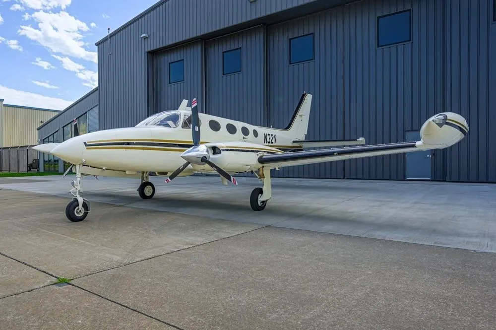 Exterior view of a 1977 CESSNA 340A, N32V.