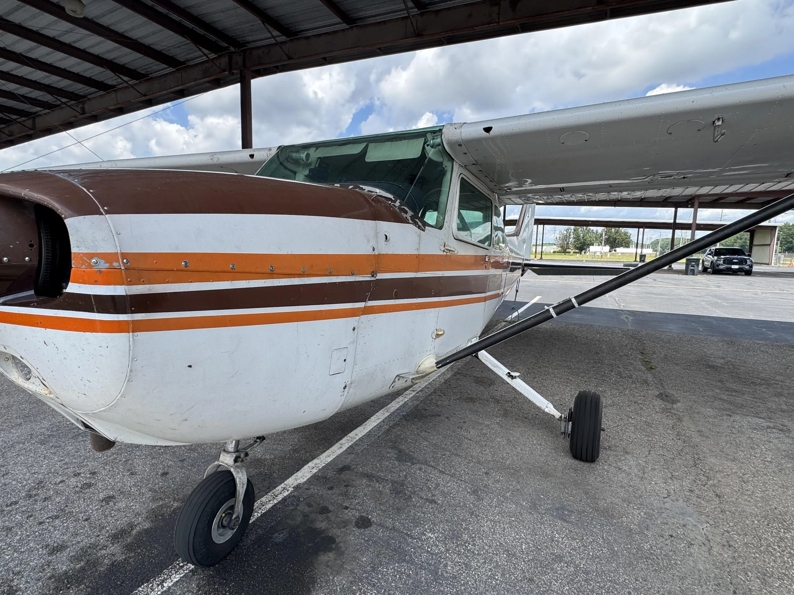 Exterior view of a 1980 Cessna 172N Skyhawk.