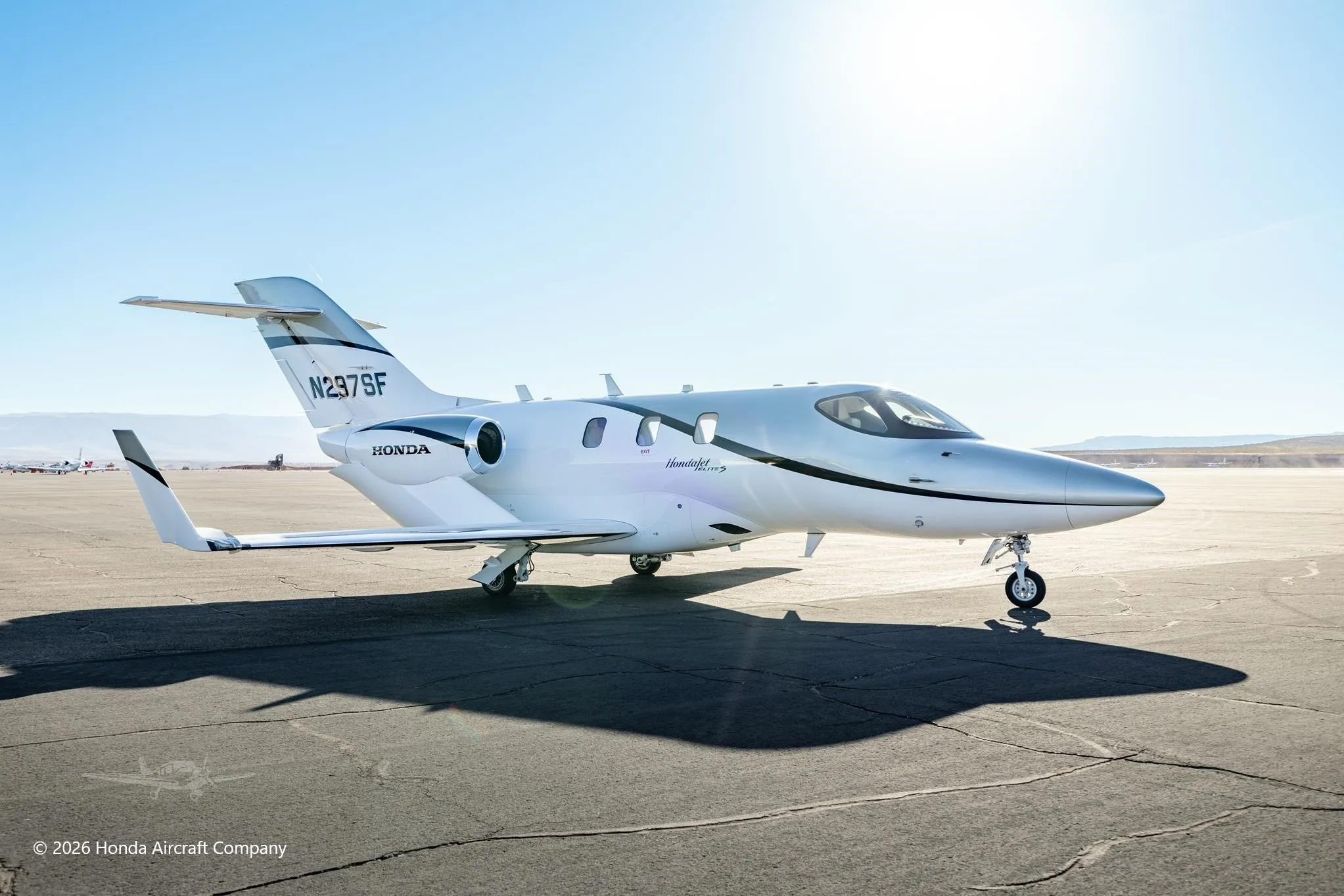 Exterior view of a 2019 HONDA JET ELITE S, N297SF.