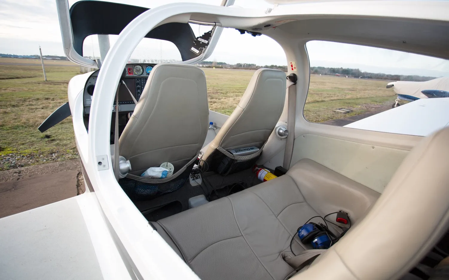 Cabin interior of a 2007 Diamond DA40.