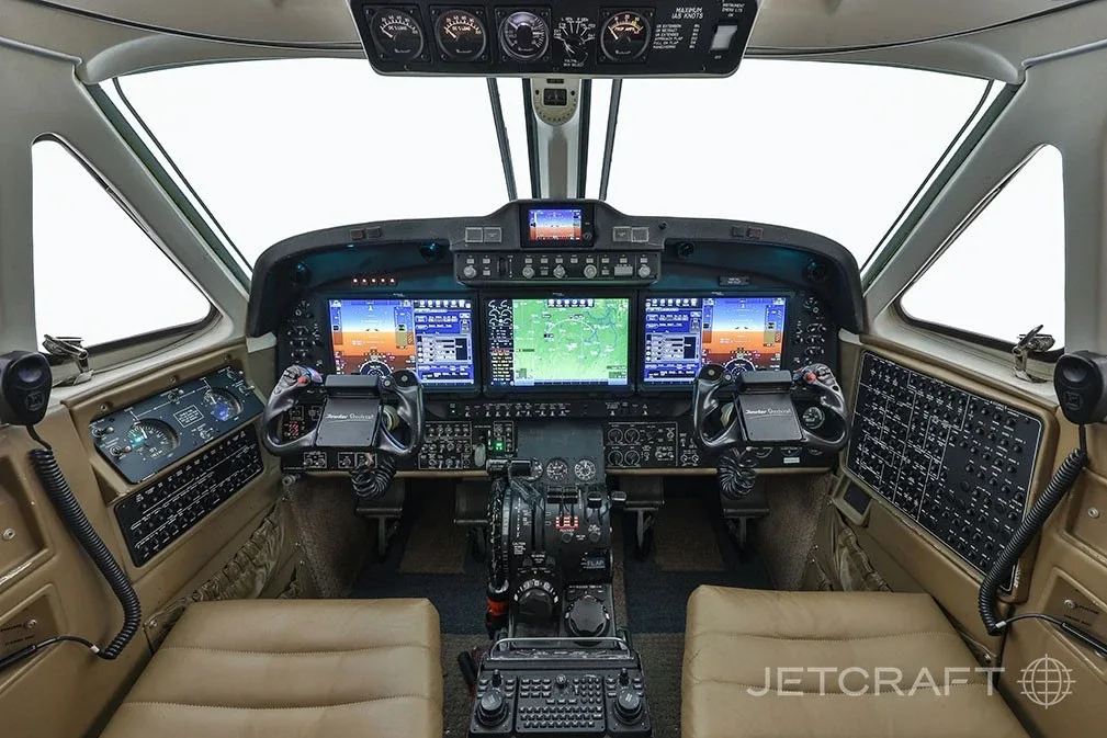 Avionics suite of a 2016 Beechcraft King Air 350i.