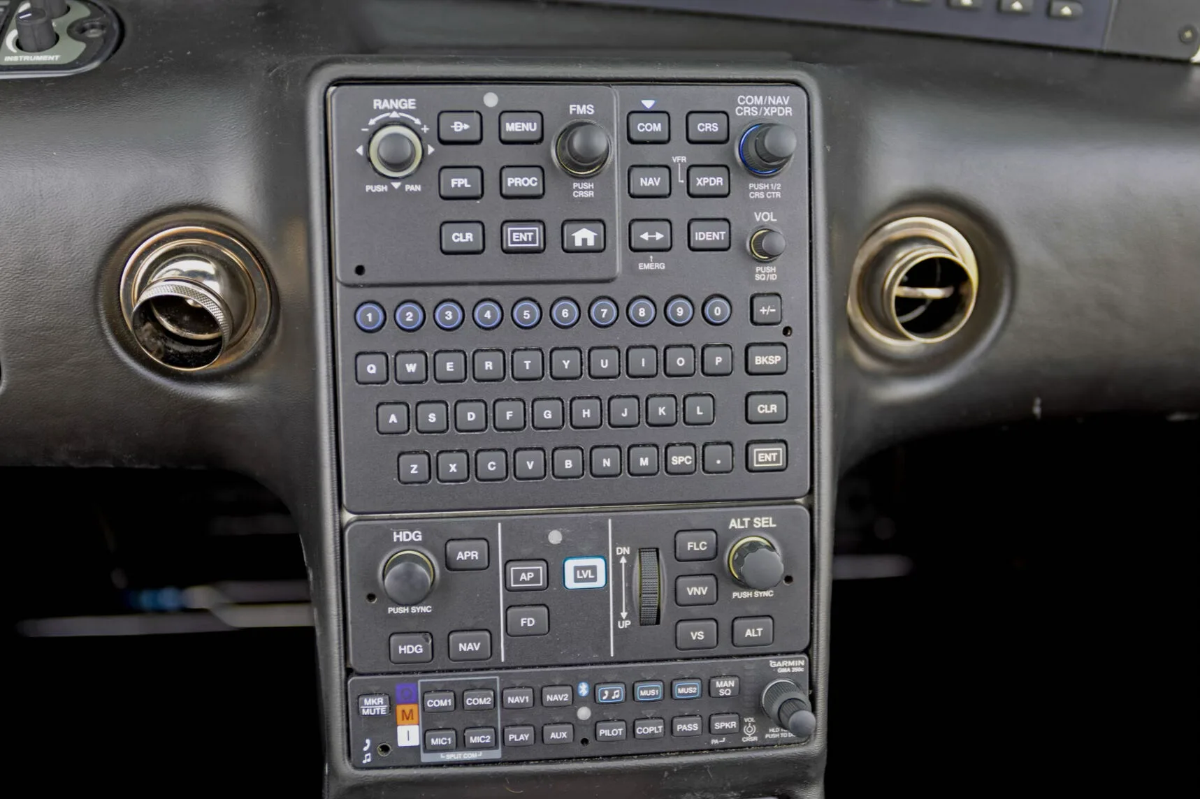 Avionics suite of a 2018 Cirrus SR22-G6 TURBO.