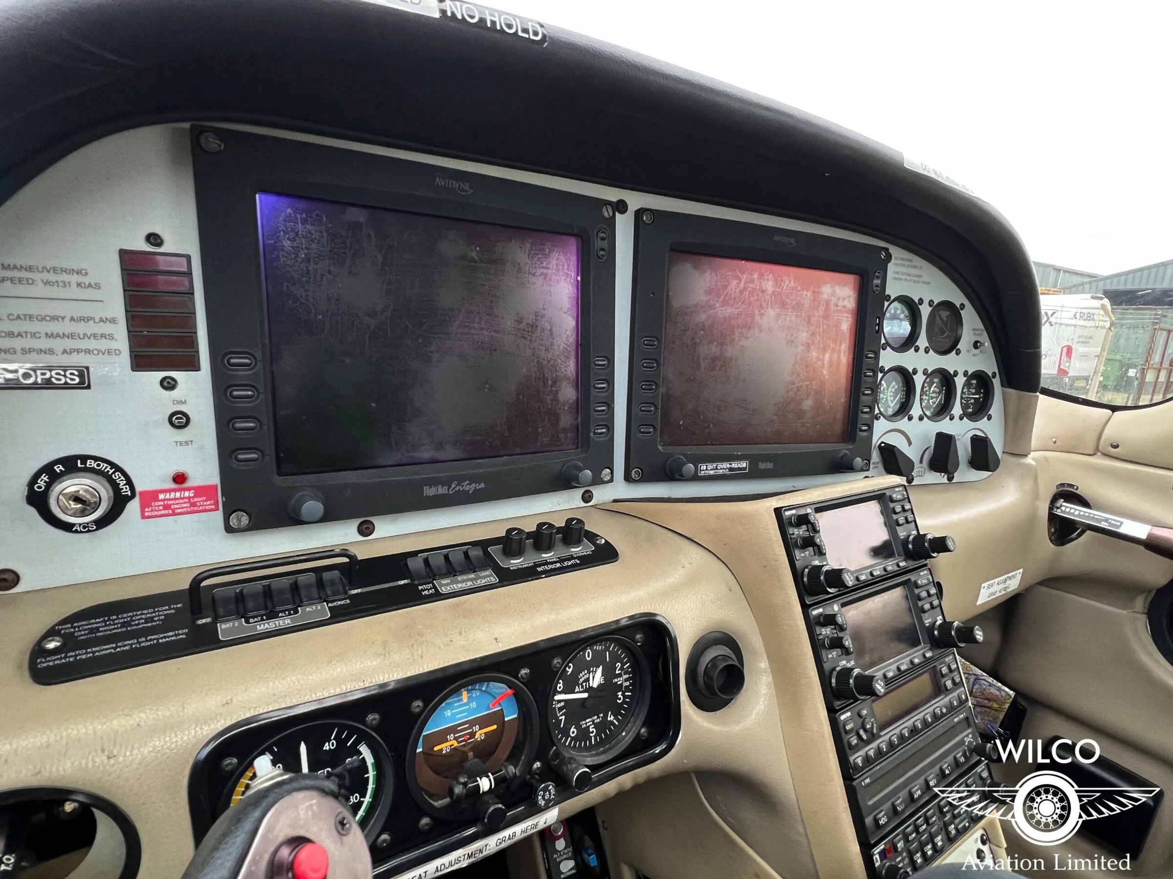 Avionics suite of a 2004 Cirrus SR20 G2.