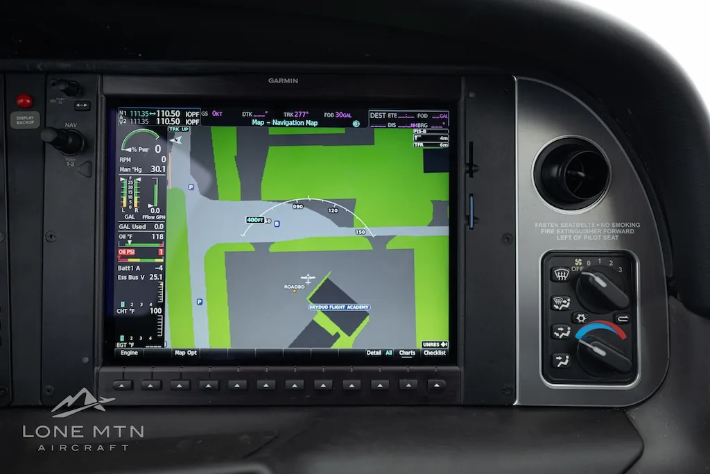 Avionics suite of a 2021 Cirrus SR20 G6.