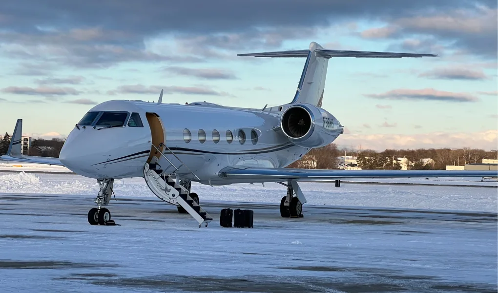 Cabin interior of a 2000 Gulfstream GIV-SP.