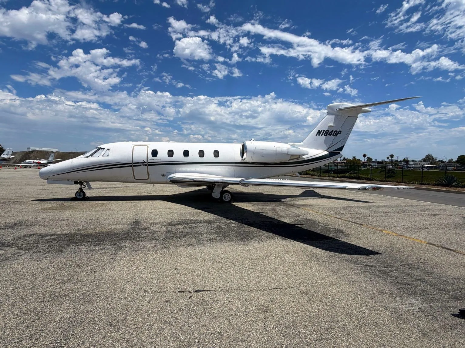 Exterior view of a 1995 CESSNA CITATION VI, N184GP.