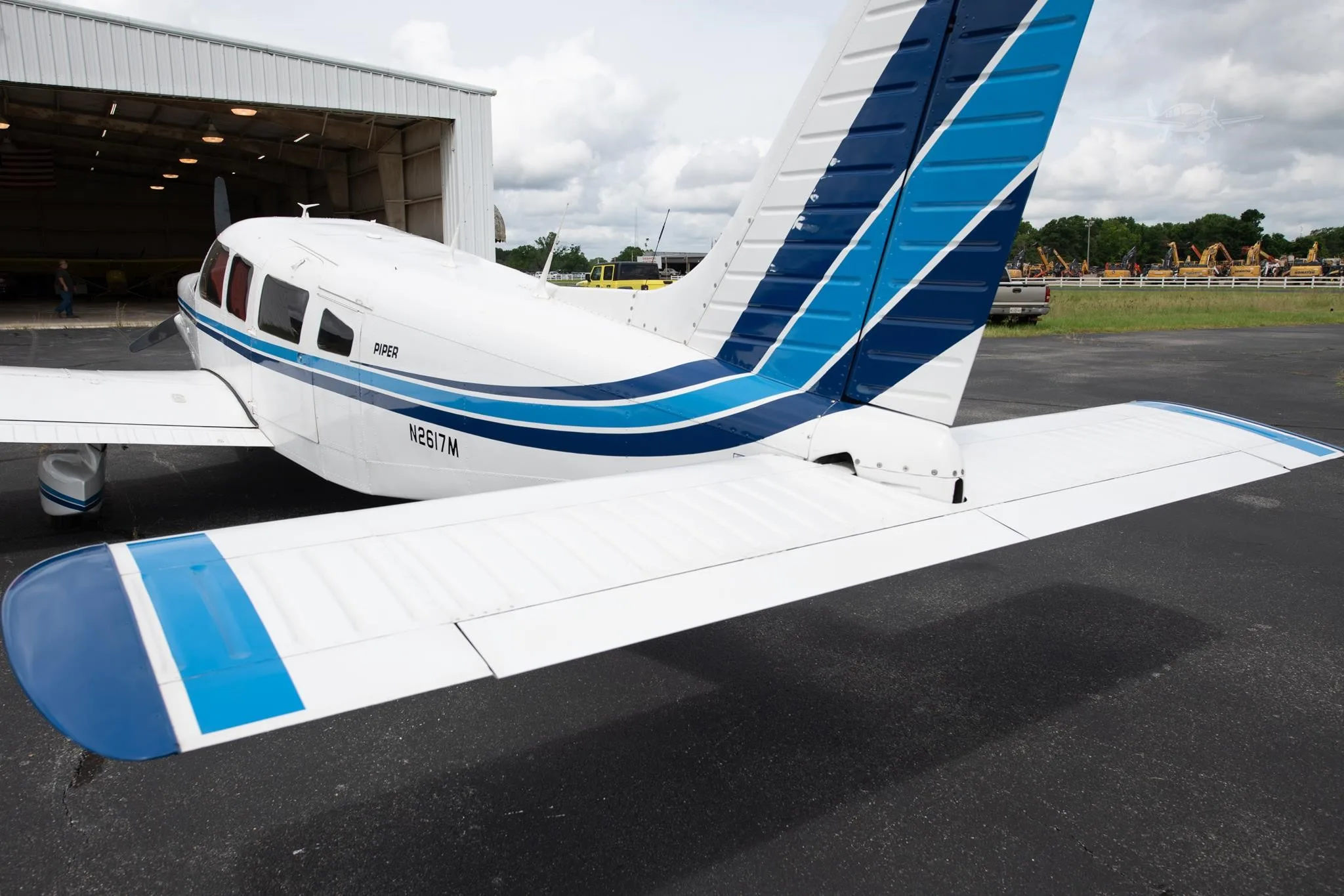 Exterior view of a 1977 PIPER CHEROKEE 6/300, N2617M.