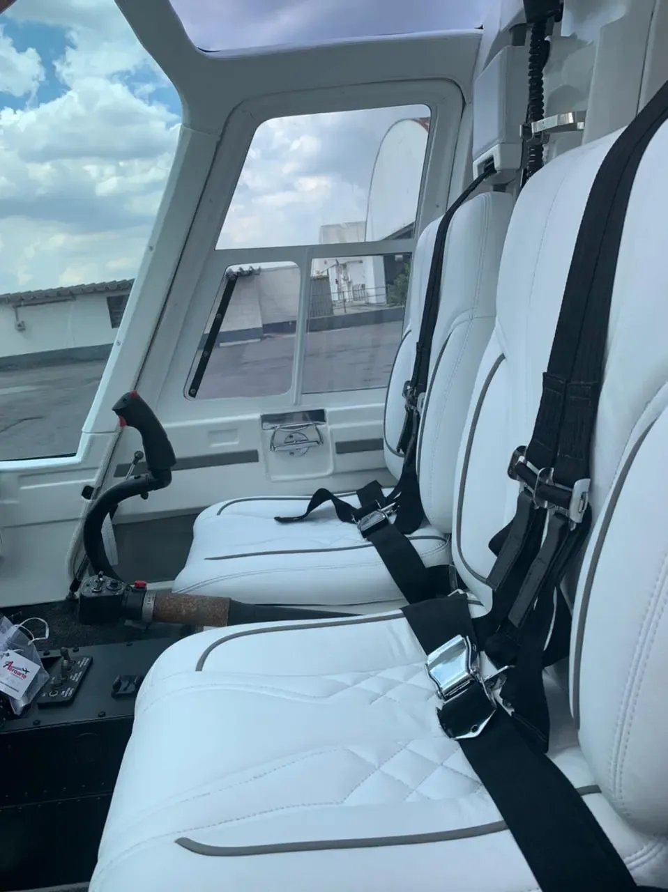 Cockpit and instrument panel of a 1992 Bell 206B III Jet Ranger.