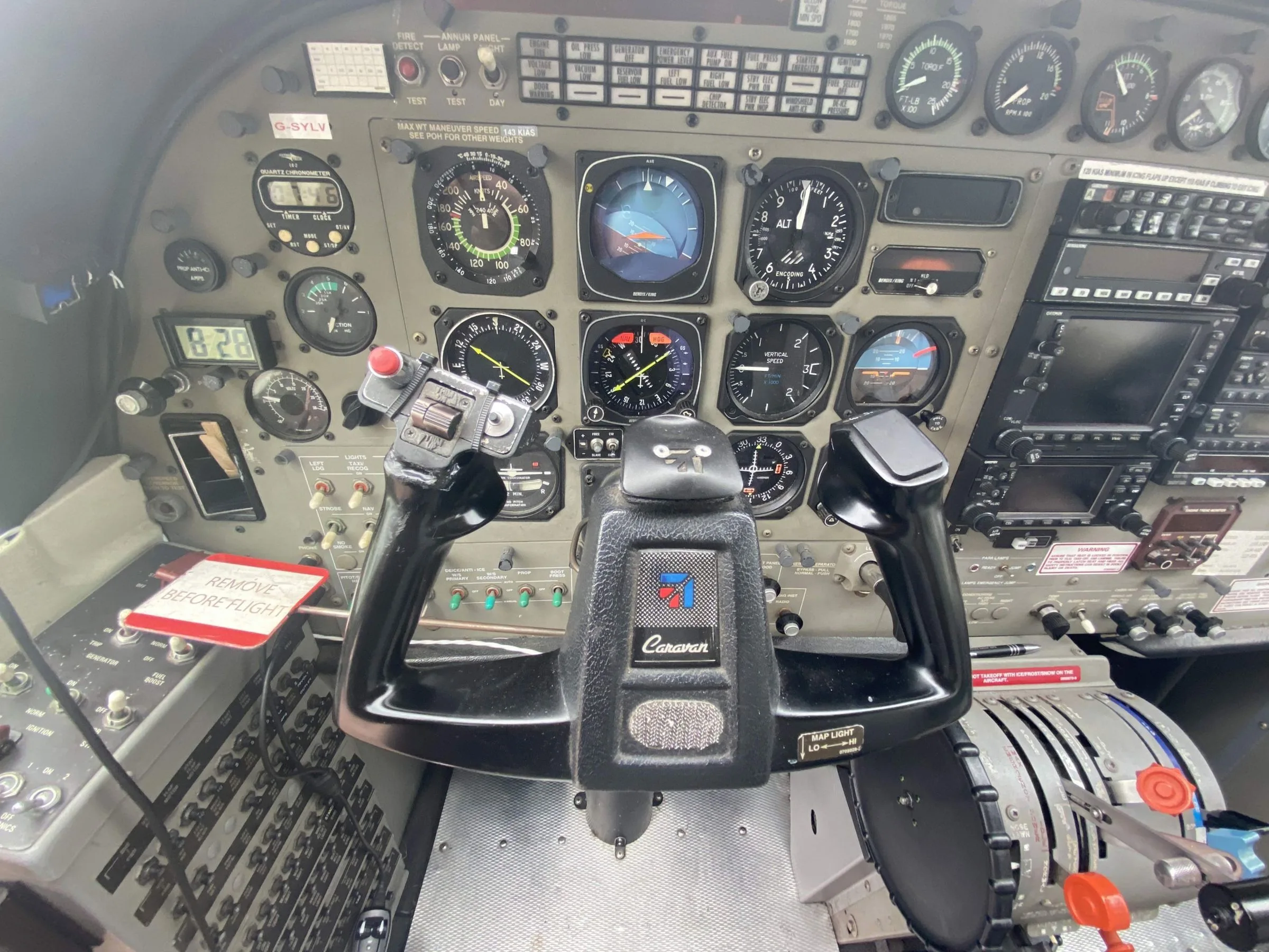 Cockpit and instrument panel of a 2002 Cessna 208B Grand Caravan.