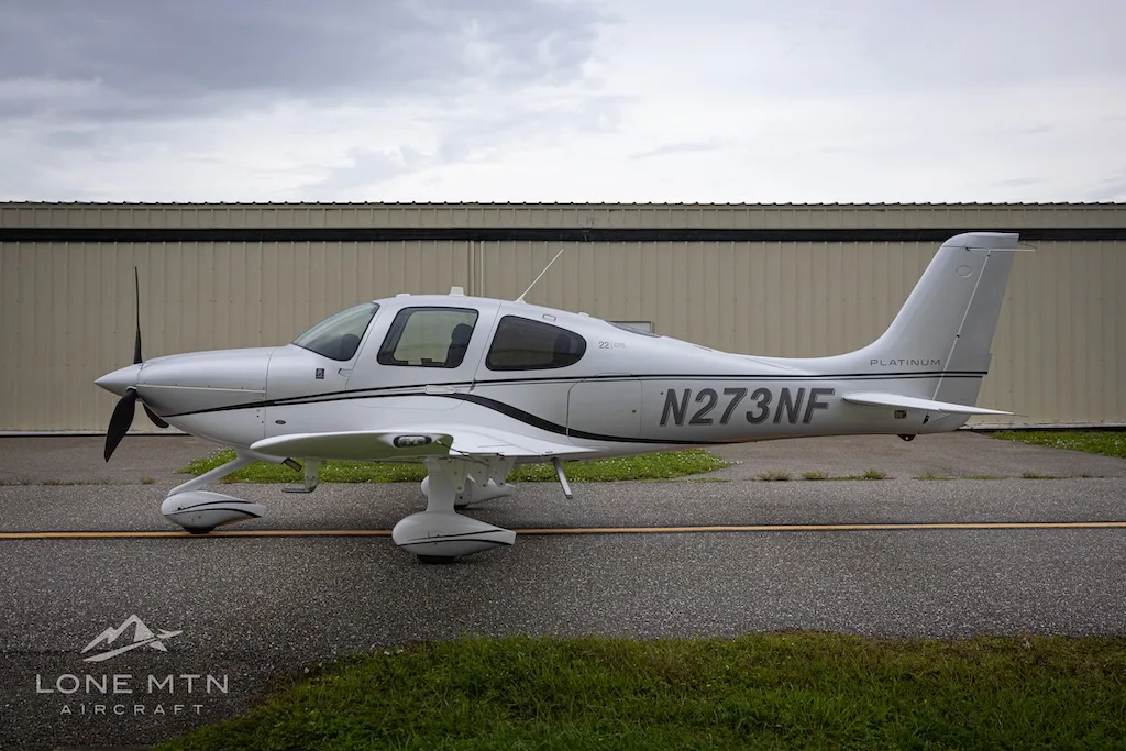 Exterior view of a 2016 Cirrus SR22 G5 GTS.