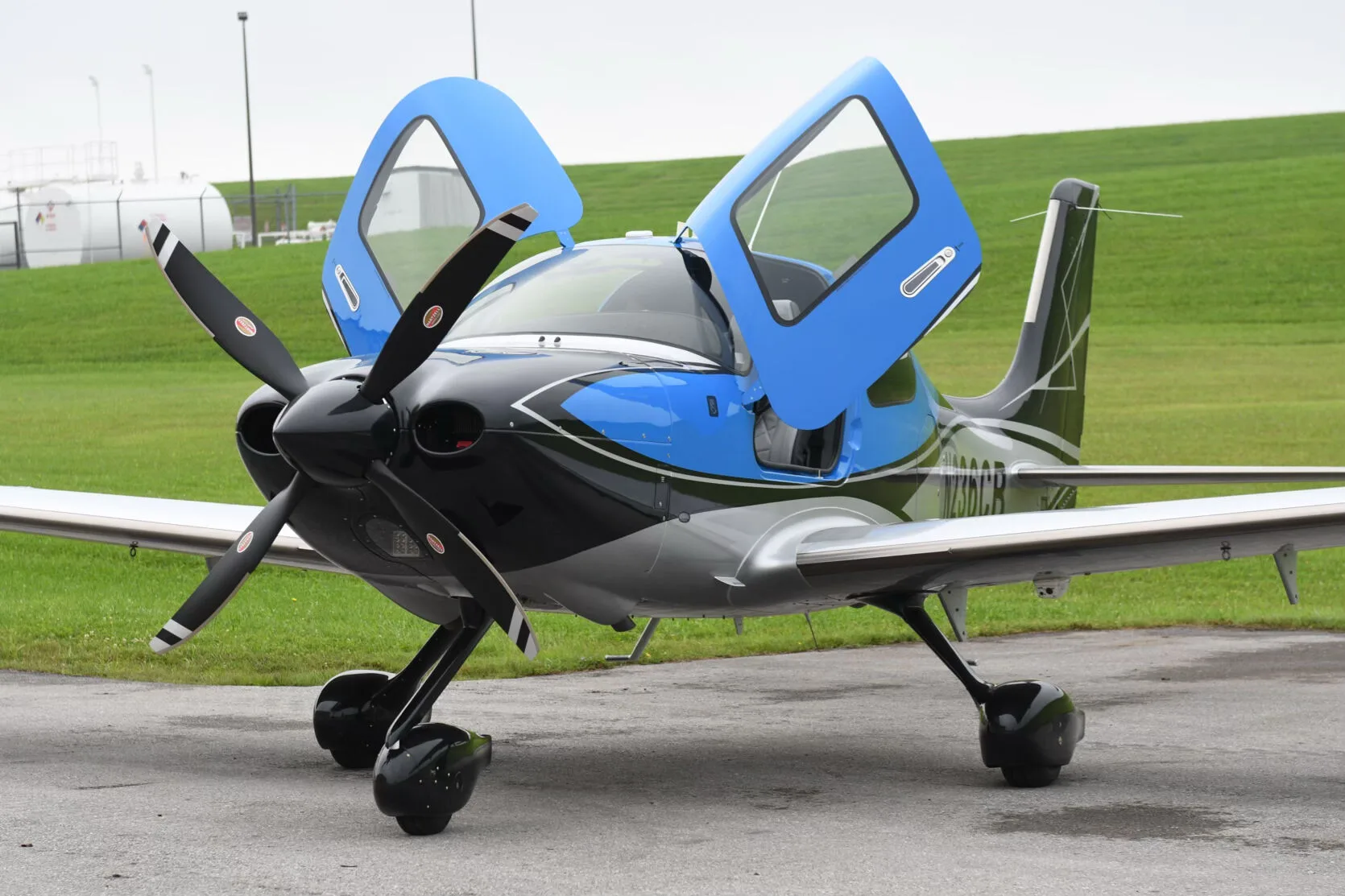 Marketing image of a 2021 Cirrus SR22-G6 TURBO.