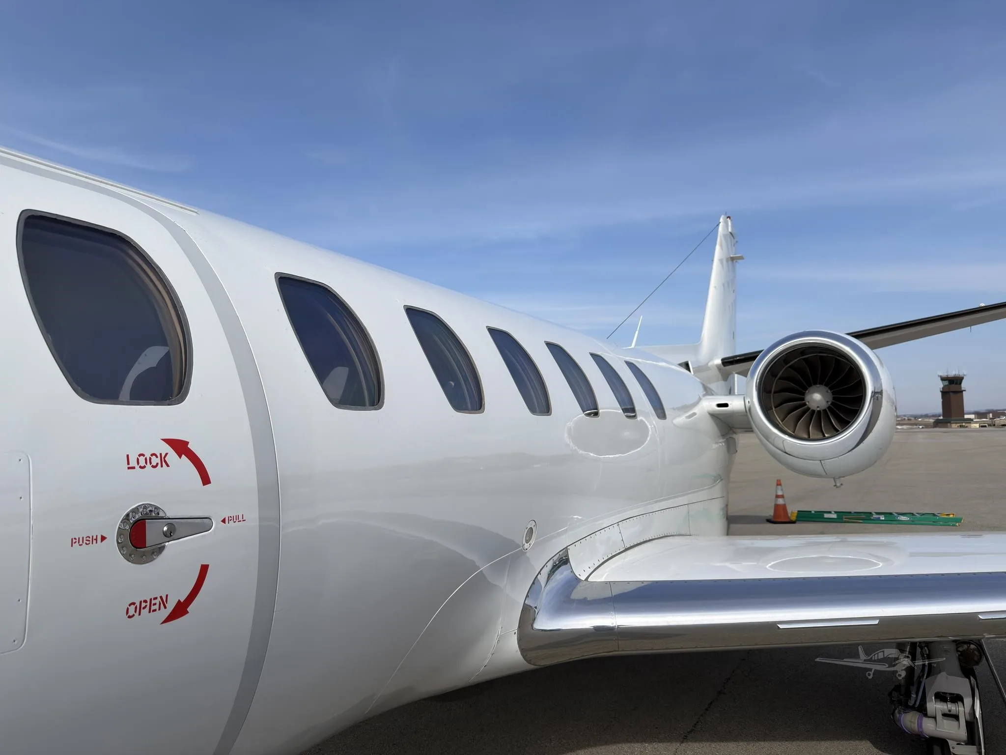 Exterior view of a 2002 CESSNA CITATION ENCORE.