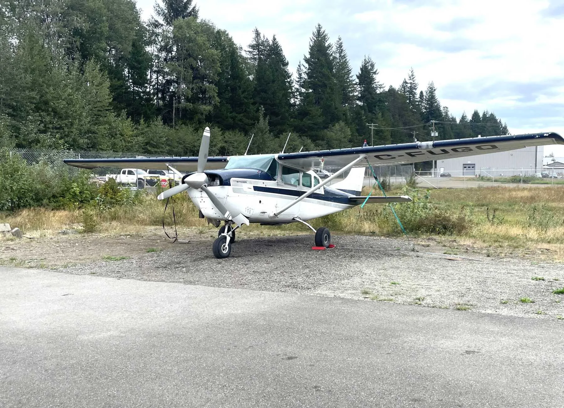 Exterior view of a 1966 Cessna TU206A.