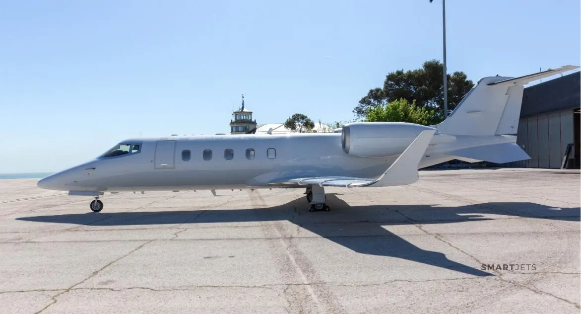 Exterior view of a 1994 LEARJET 60, N32SW.