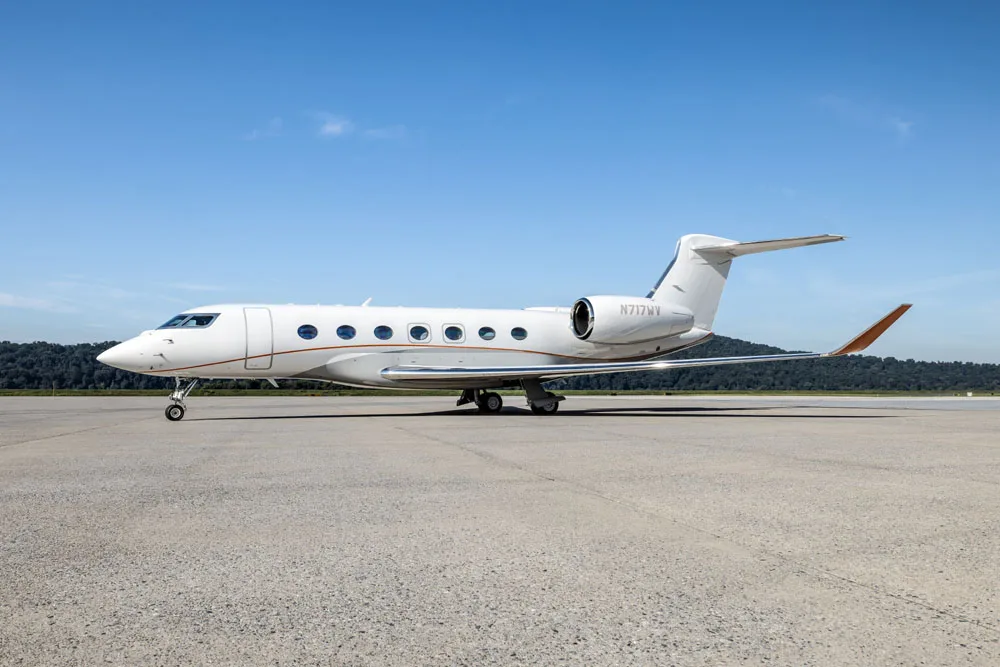 Exterior view of a 2020 Gulfstream G500, N717WV.
