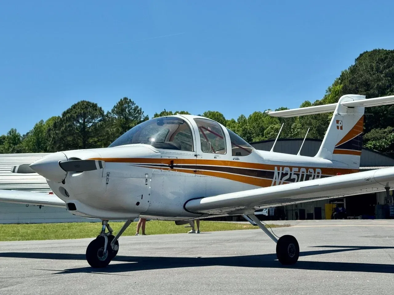 Cockpit and instrument panel of a 1979 Piper Tomahawk PA-38-112.