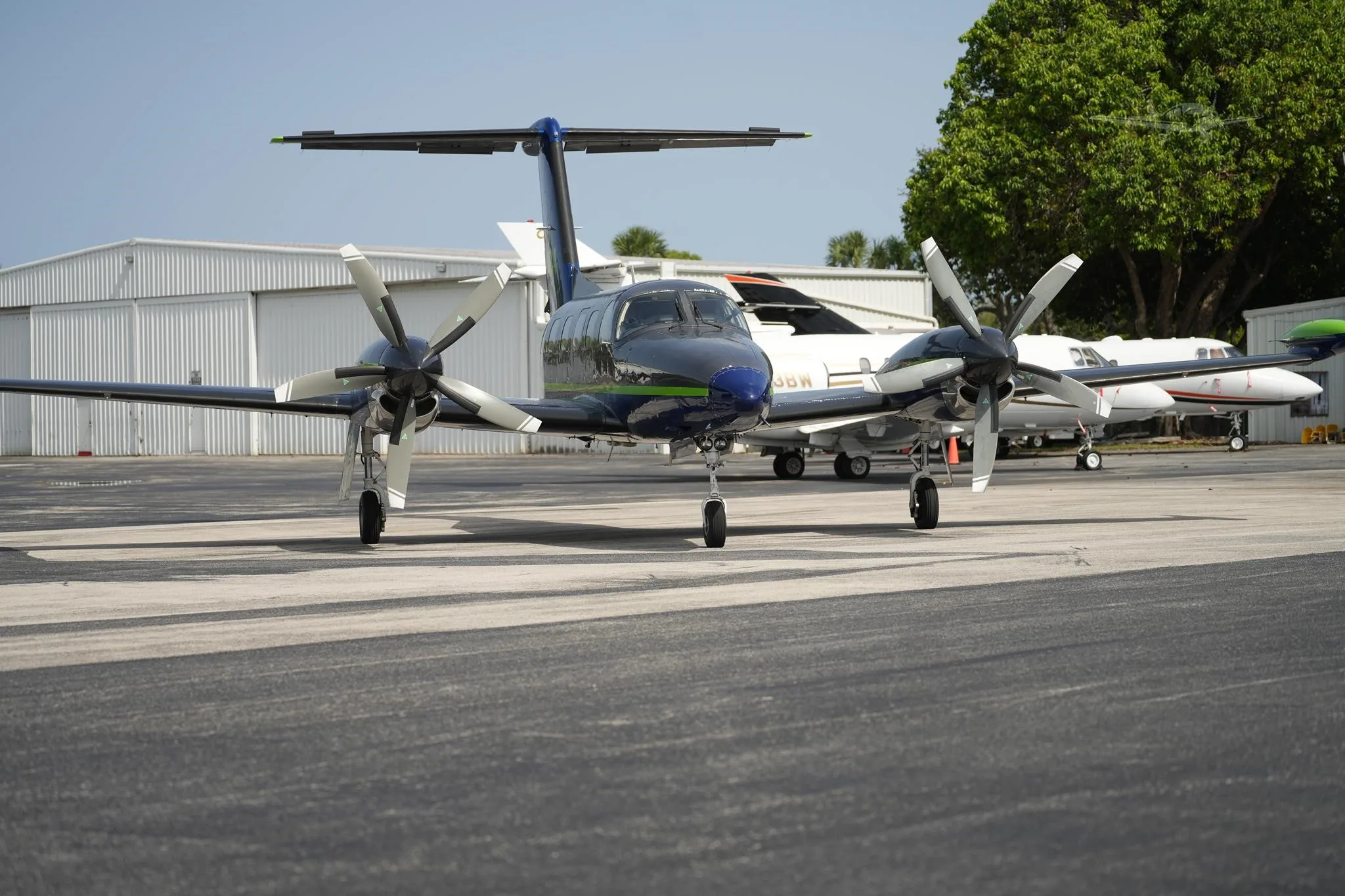 Exterior view of a 1986 PIPER CHEYENNE 400LS, N448CA.