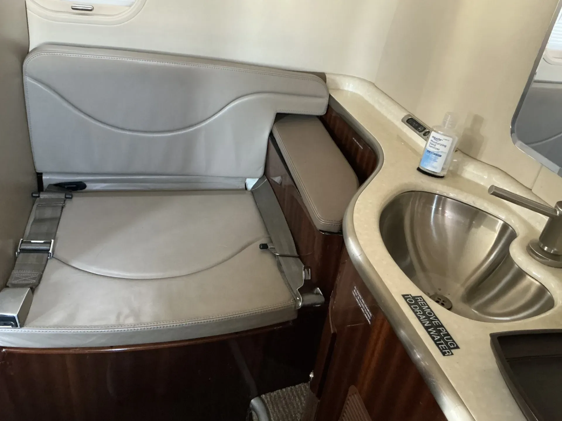 Cabin interior of a 2007 Learjet 45.