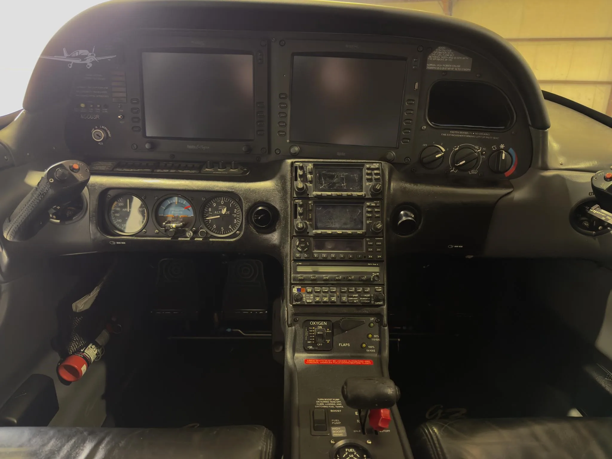 Avionics suite of a 2007 CIRRUS SR22-G3 TURBO.