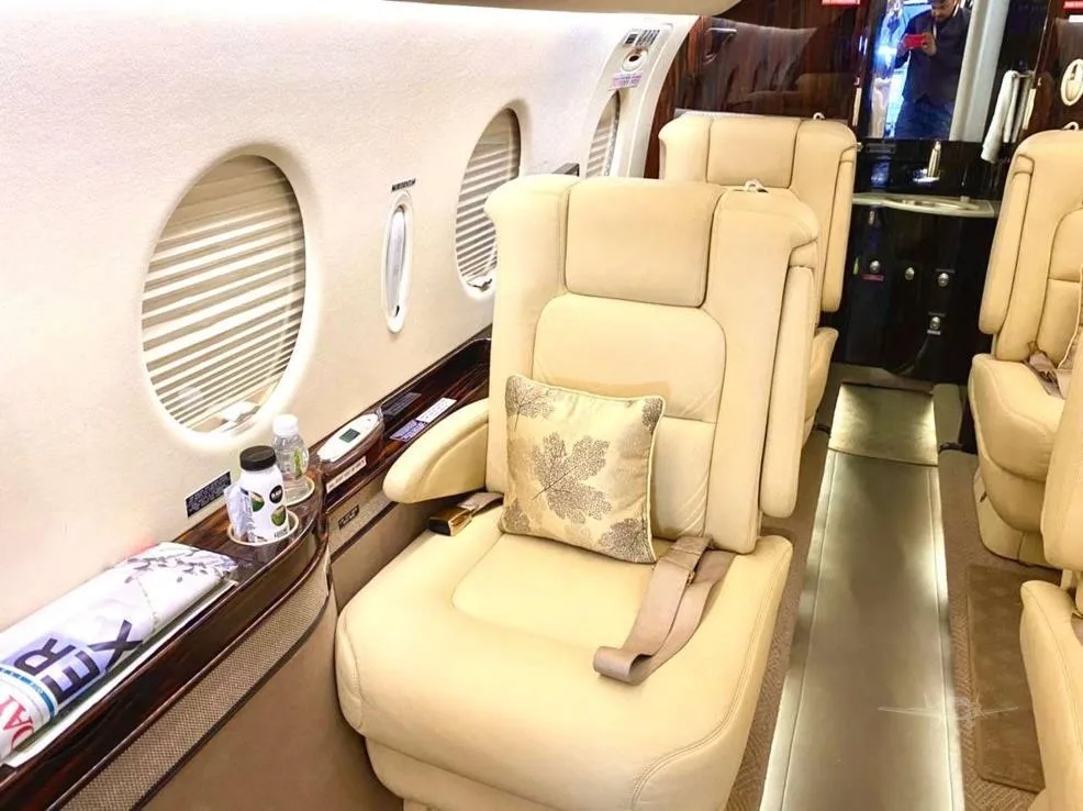 Cabin interior of a 2009 GULFSTREAM G150.
