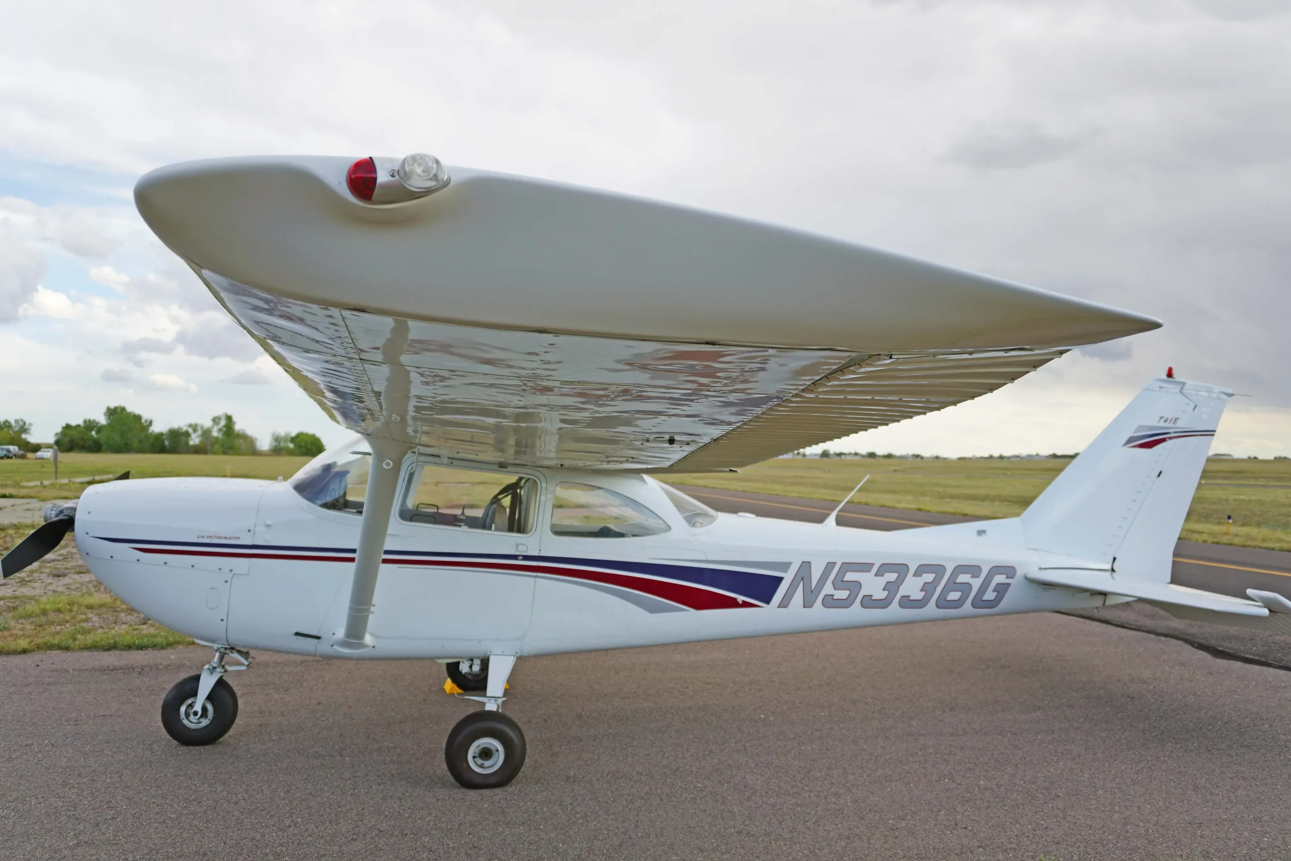 Exterior view of a 1967 Cessna, N5336G.