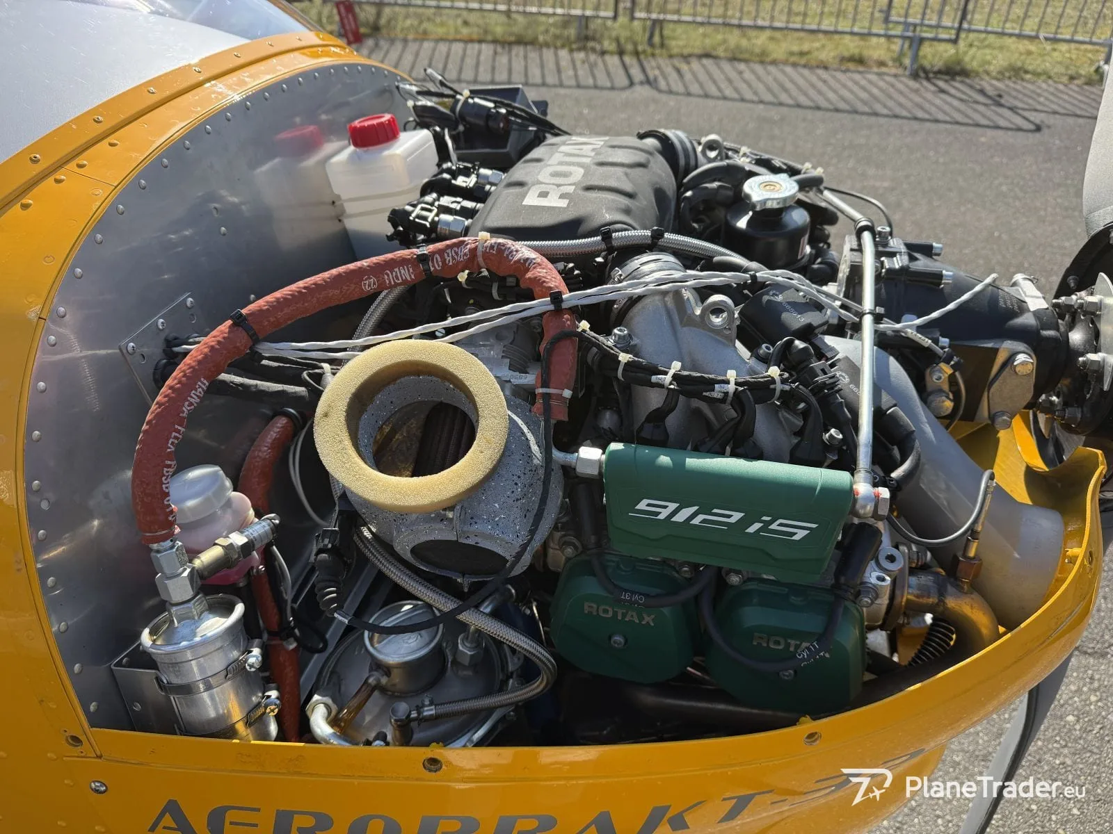 Engine detail of a 2023 Aeroprakt A32.