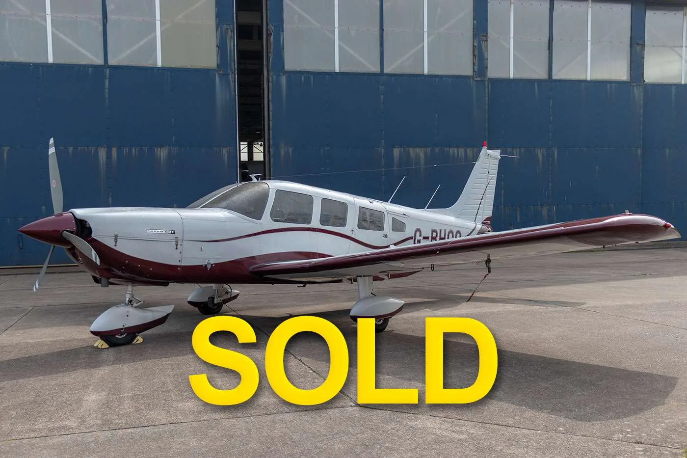 Exterior view of a 2000 Vans RV4.