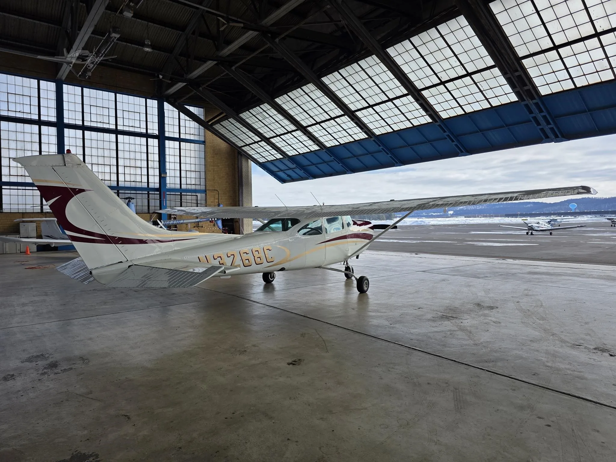Exterior view of a 1978 CESSNA R182RG SKYLANE, N3268C.