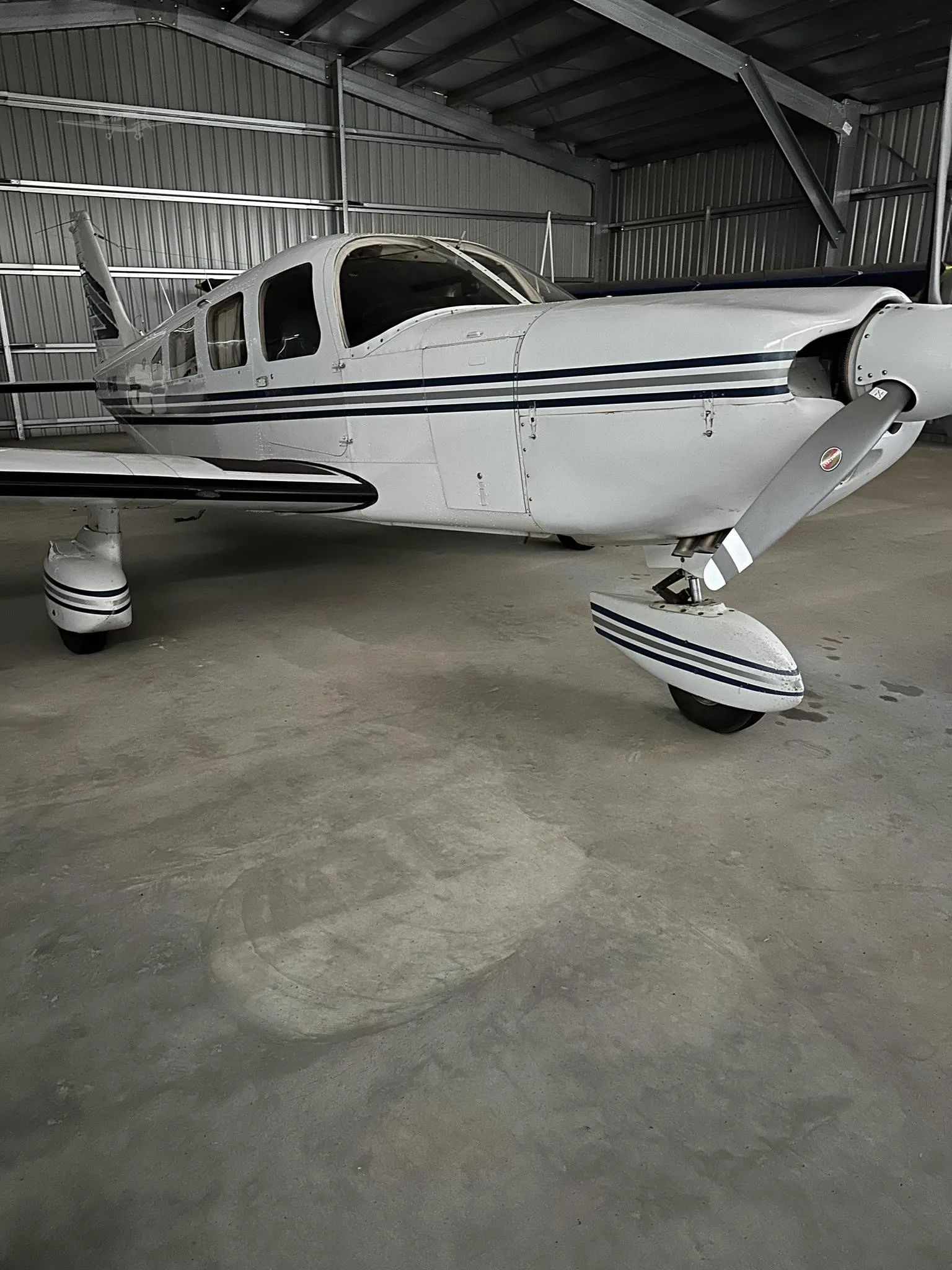 Exterior view of a 1981 PIPER SARATOGA, VH-LOC.