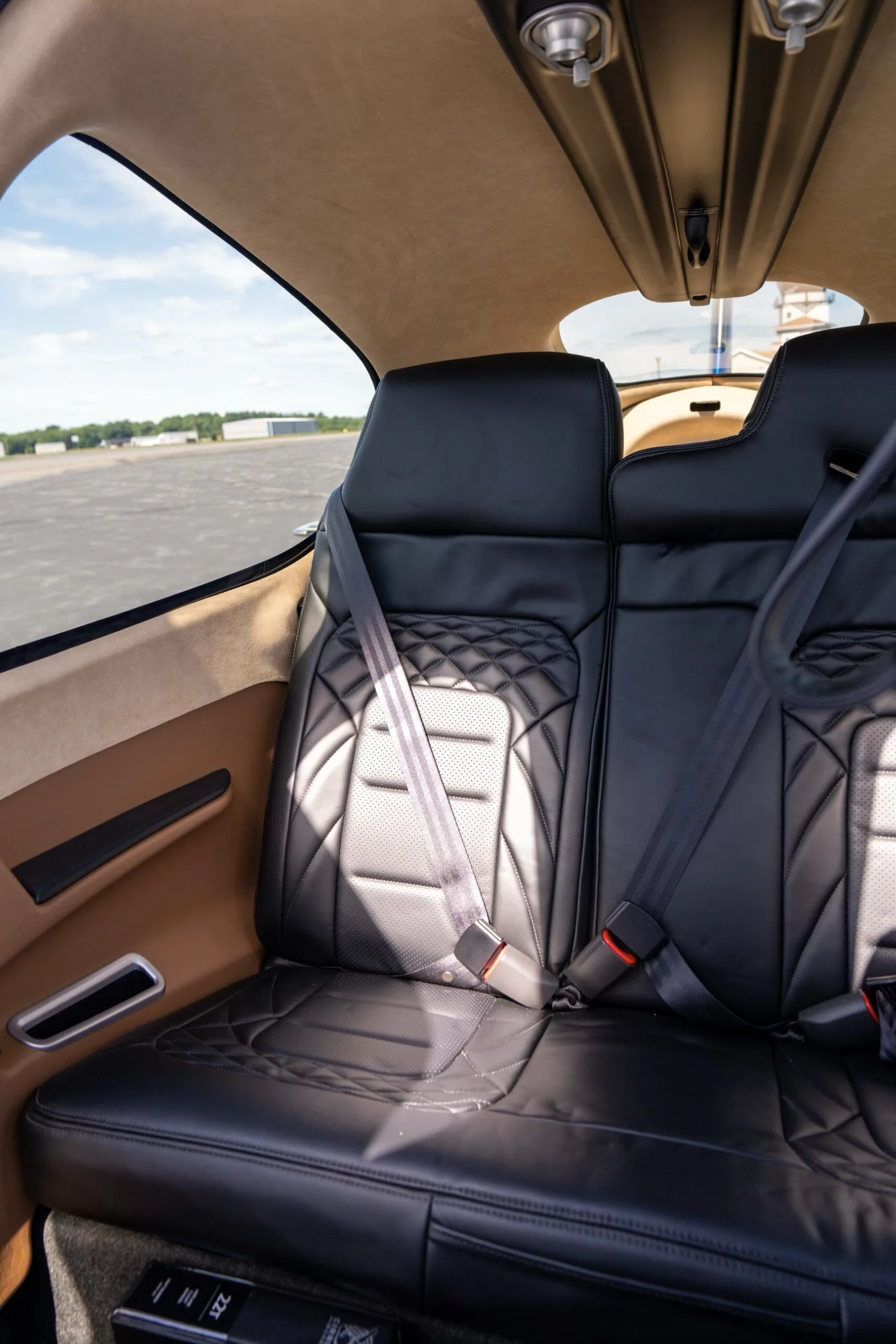 Cabin interior of a 2025 Cirrus SR22-G7 Turbo.