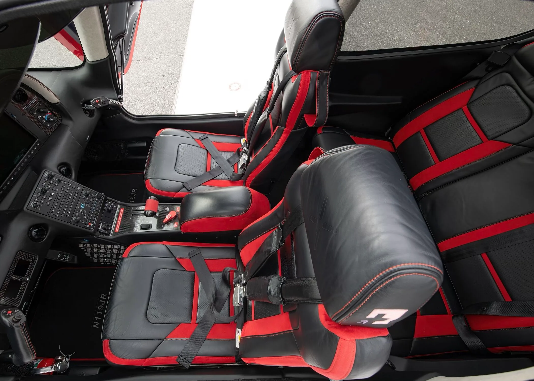 Cabin interior of a 2020 Cirrus SR22-G6 TURBO.