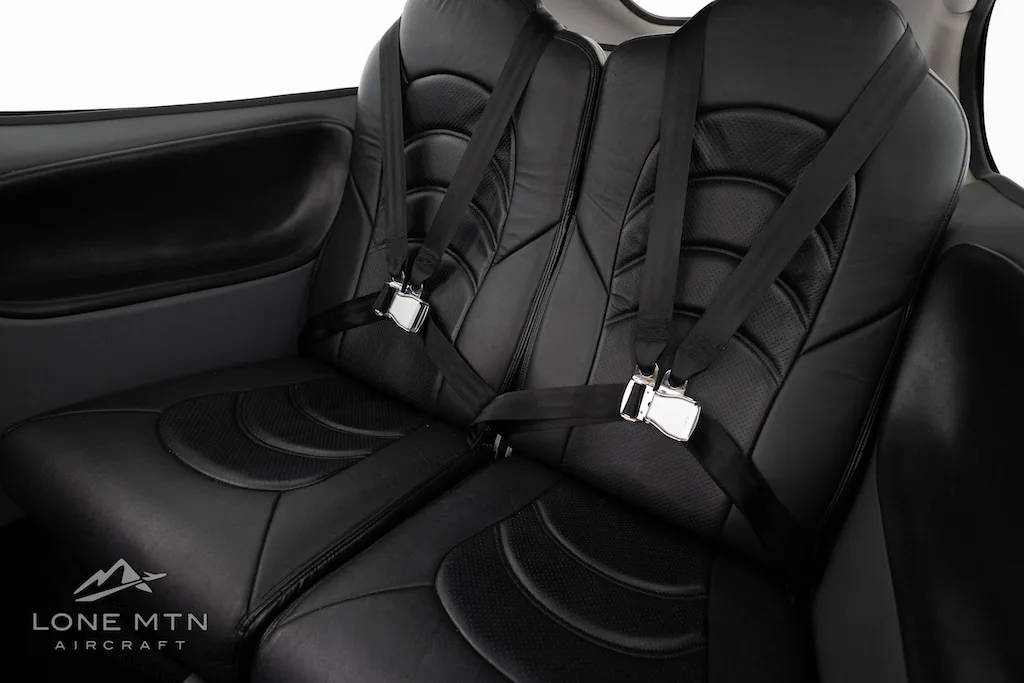Cabin interior of a 2005 Cirrus SR22 G2 GTS.