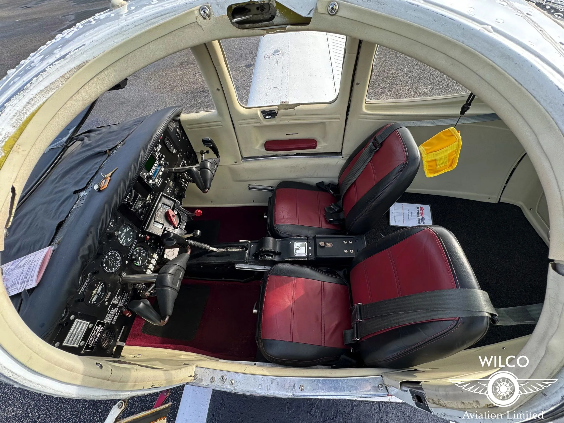 Cockpit and instrument panel of a 1978 Piper PA-38 Tomahawk.