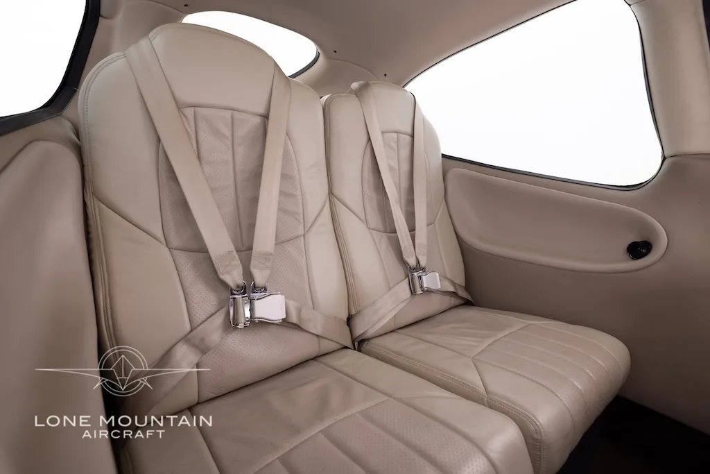 Cabin interior of a 2007 Cirrus SR20 G2.