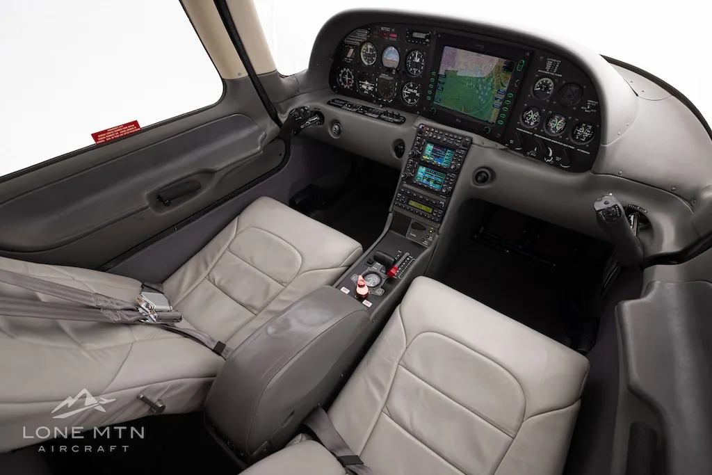 Cabin interior of a 2002 Cirrus SR22.