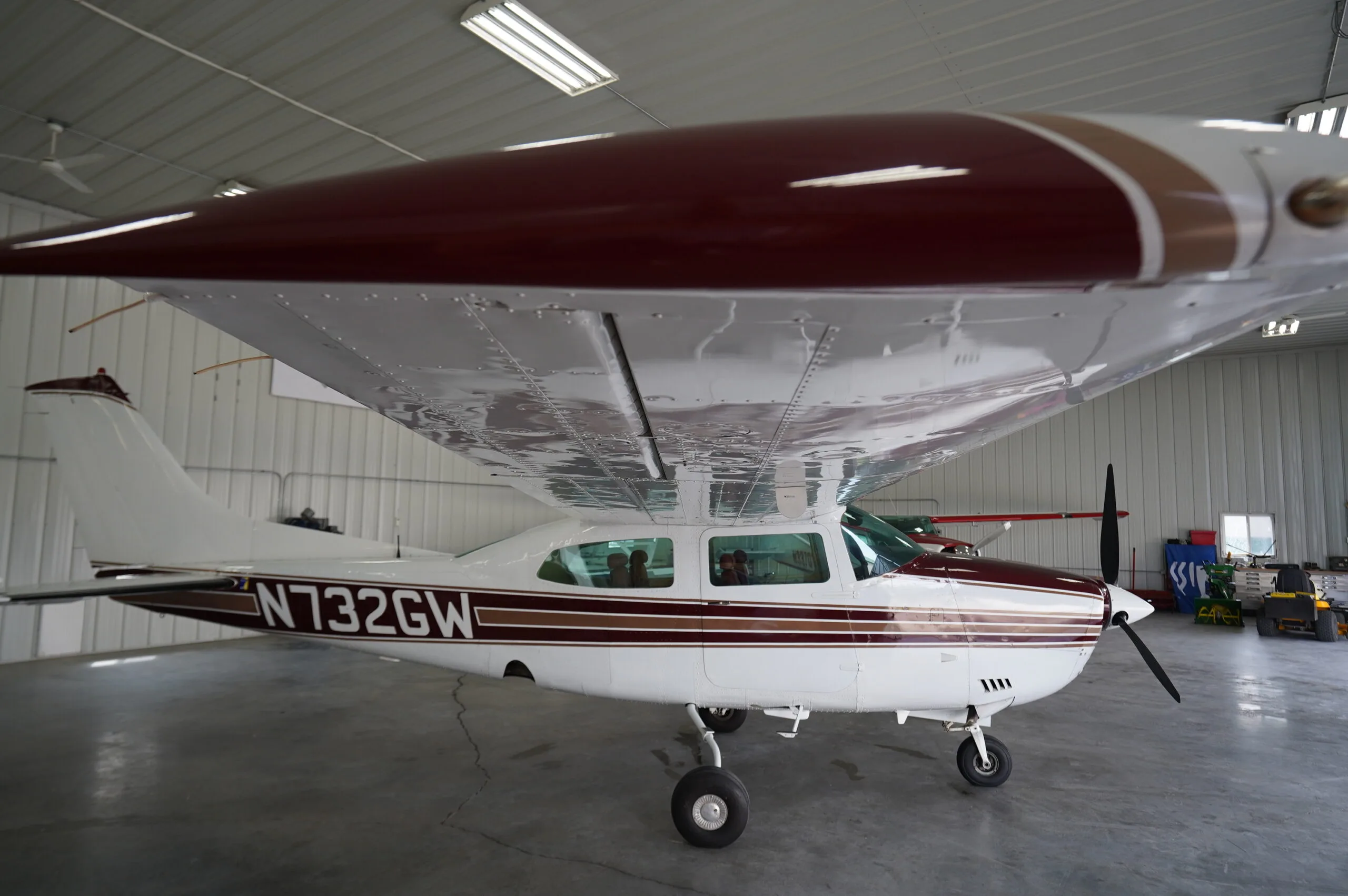 Cabin interior of a 1976 Cessna Centurion 210L.