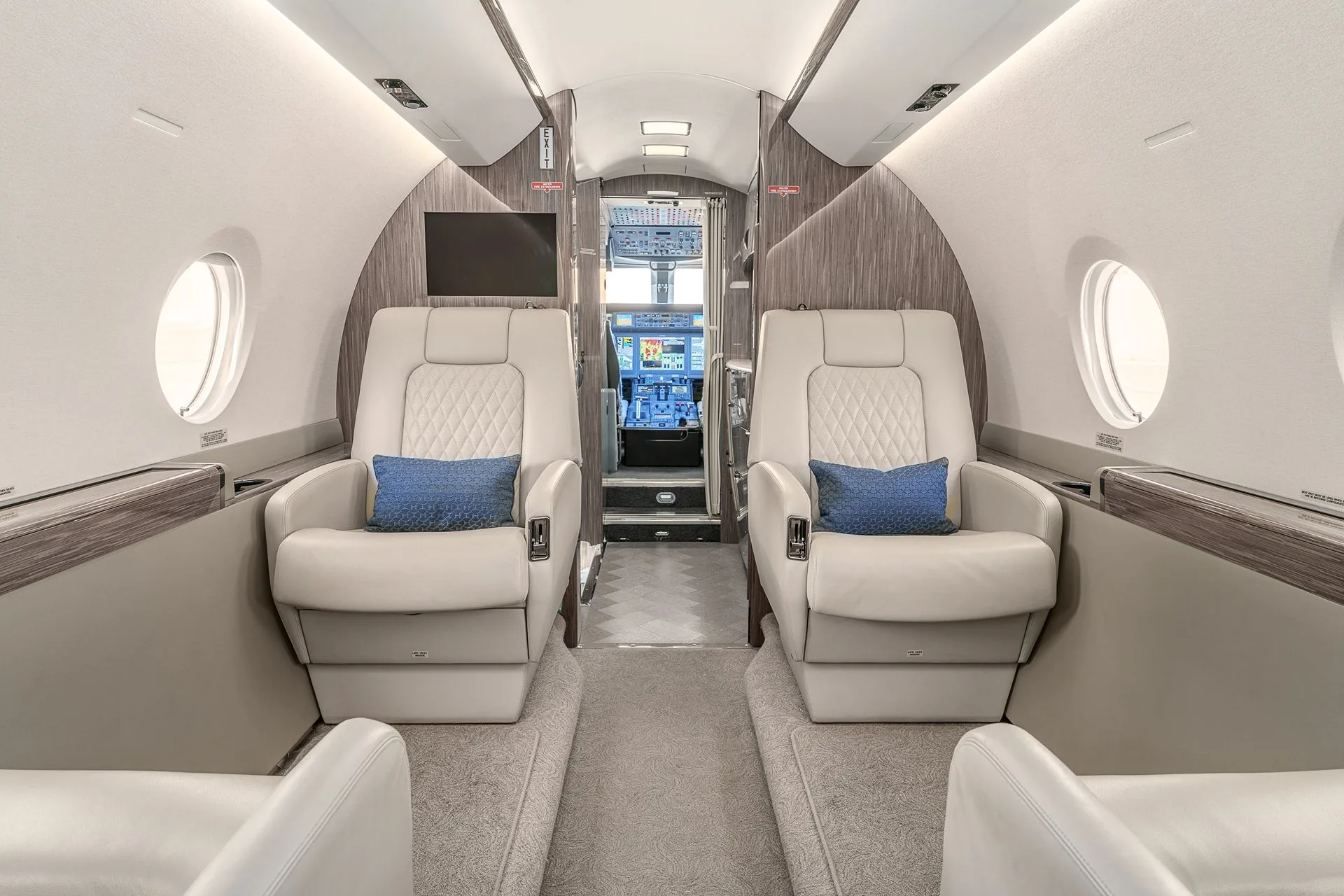 Cabin interior of a 2019 Gulfstream G280 2169.