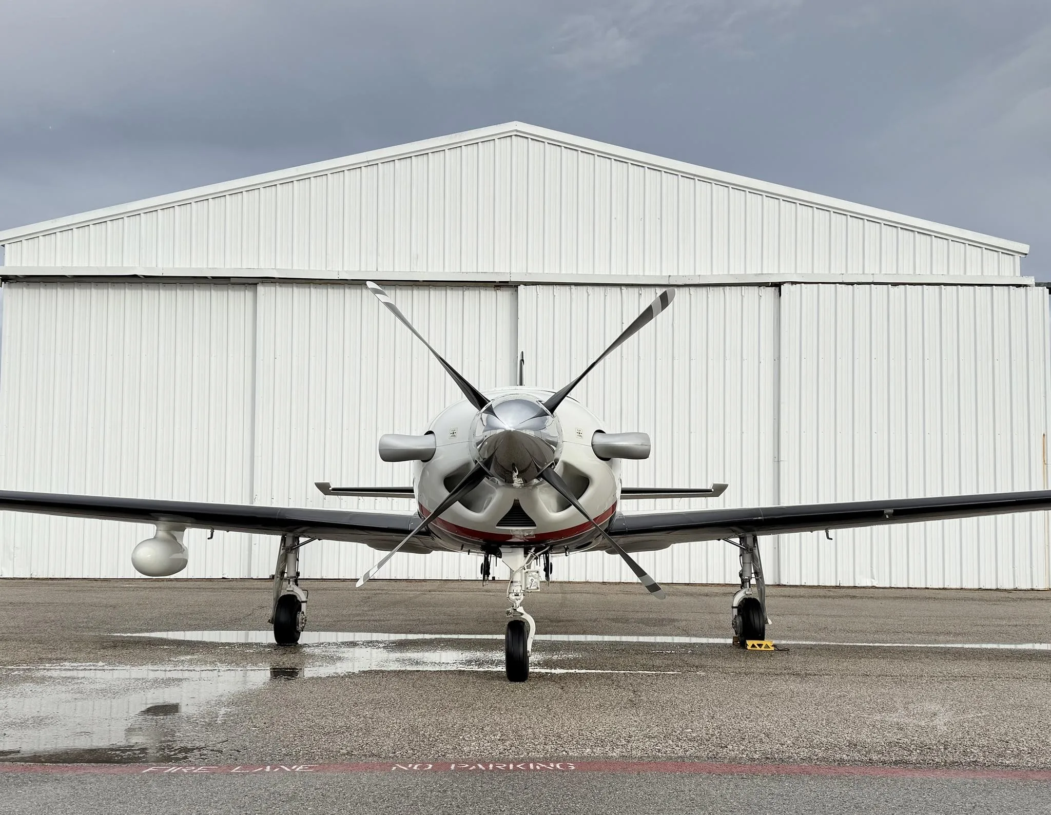 Exterior view of a 2007 PIPER MERIDIAN, N568HP.