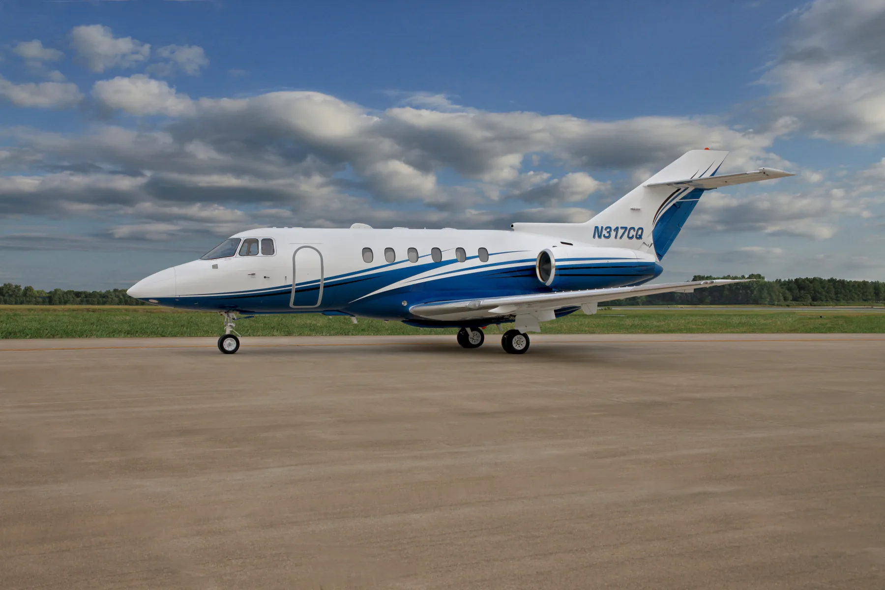 Exterior view of a Hawker 800XP –, N317CQ.