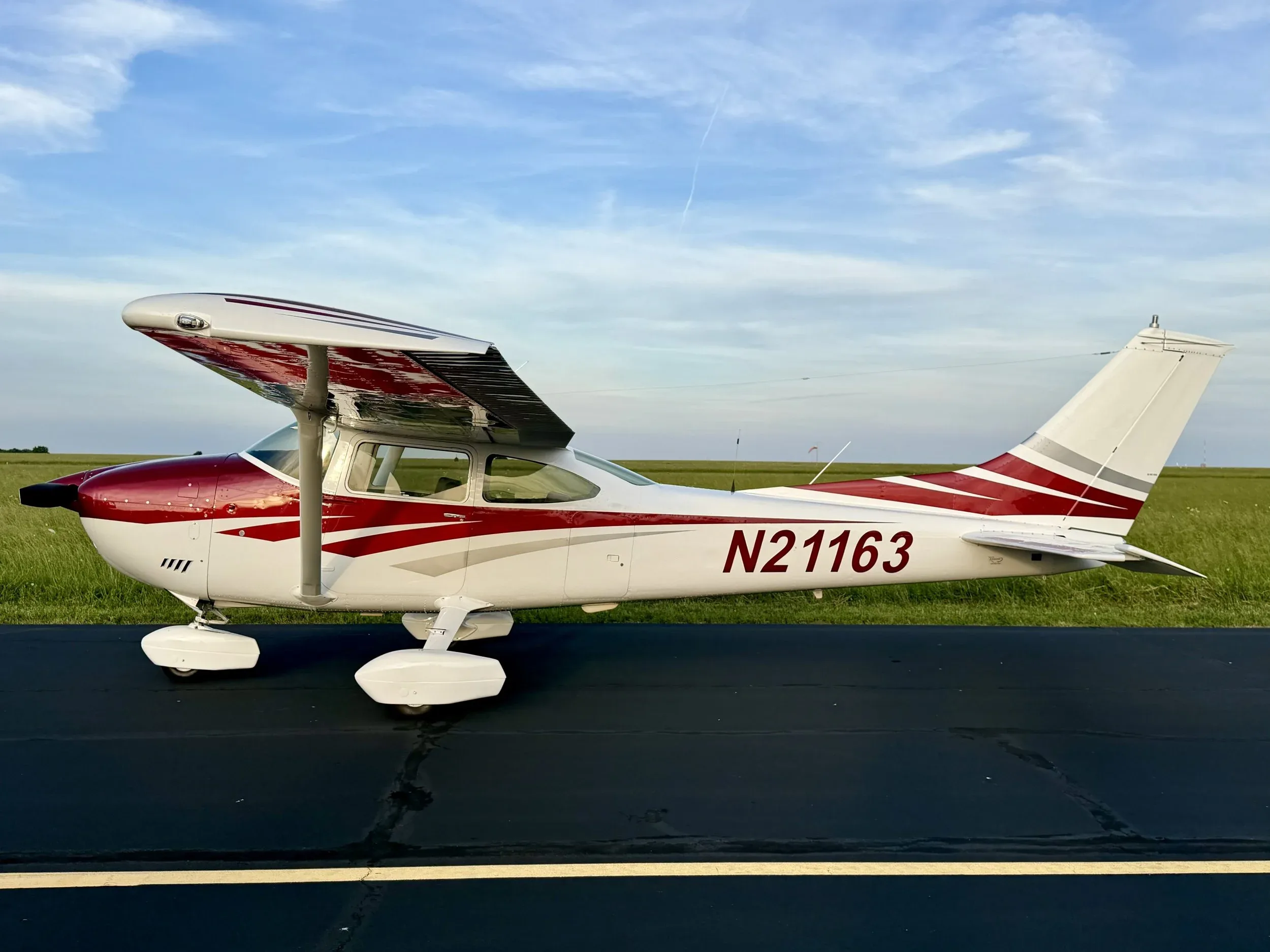 Specification or layout diagram for a 1972 Zane Co Aero 182P SKYLANE N21163 — Zane Co Aero.