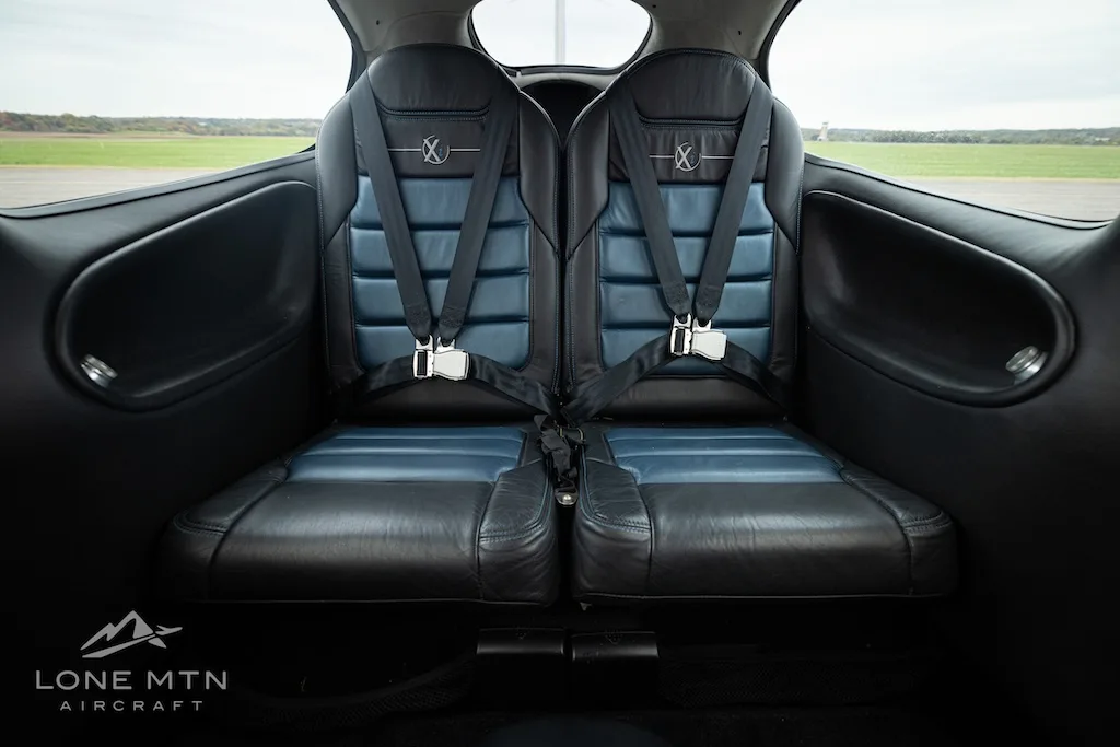 Cabin interior of a 2010 Cirrus SR22 G3 GTS.