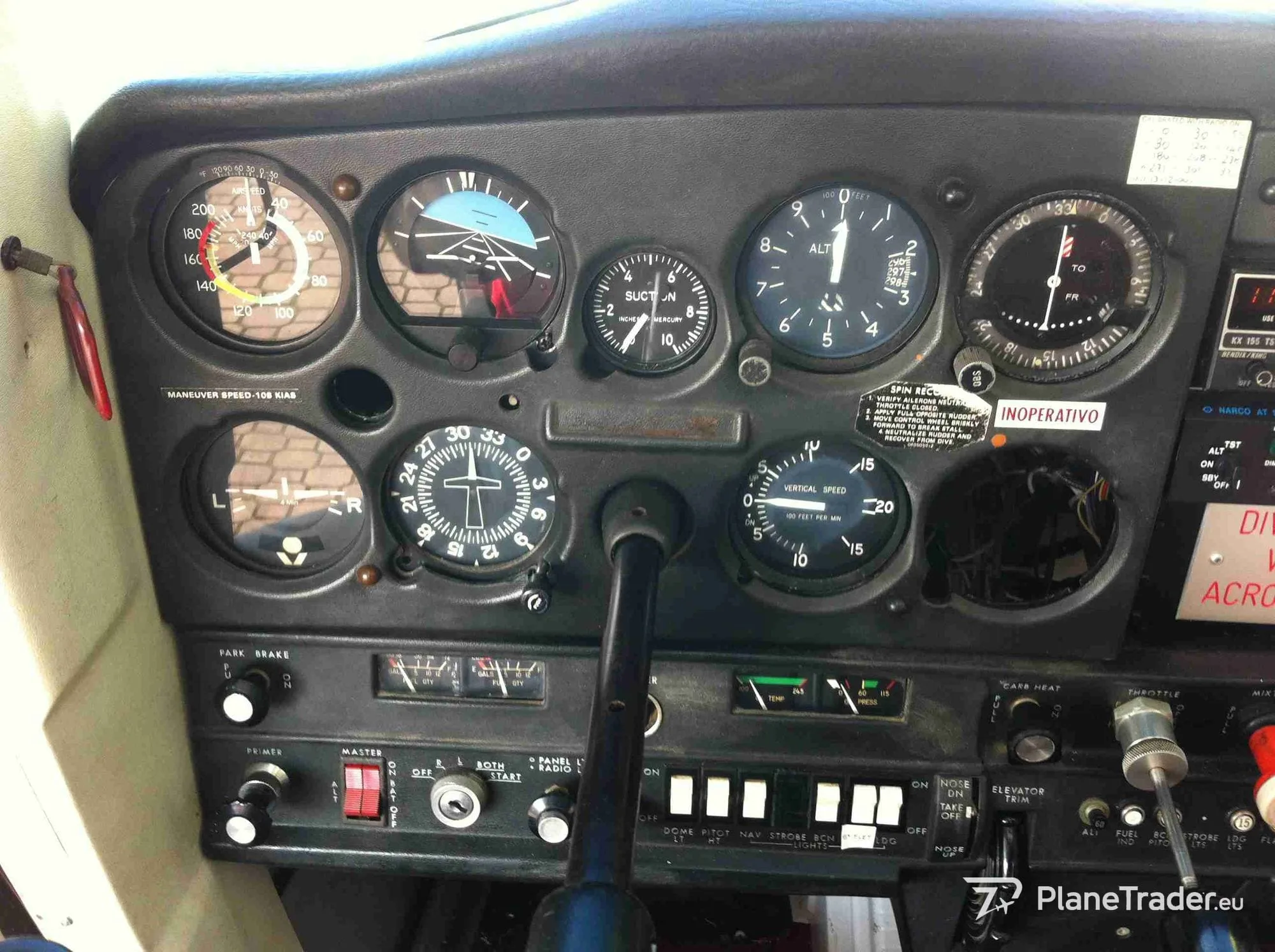 Cockpit and instrument panel of a 1980 Cessna 152.