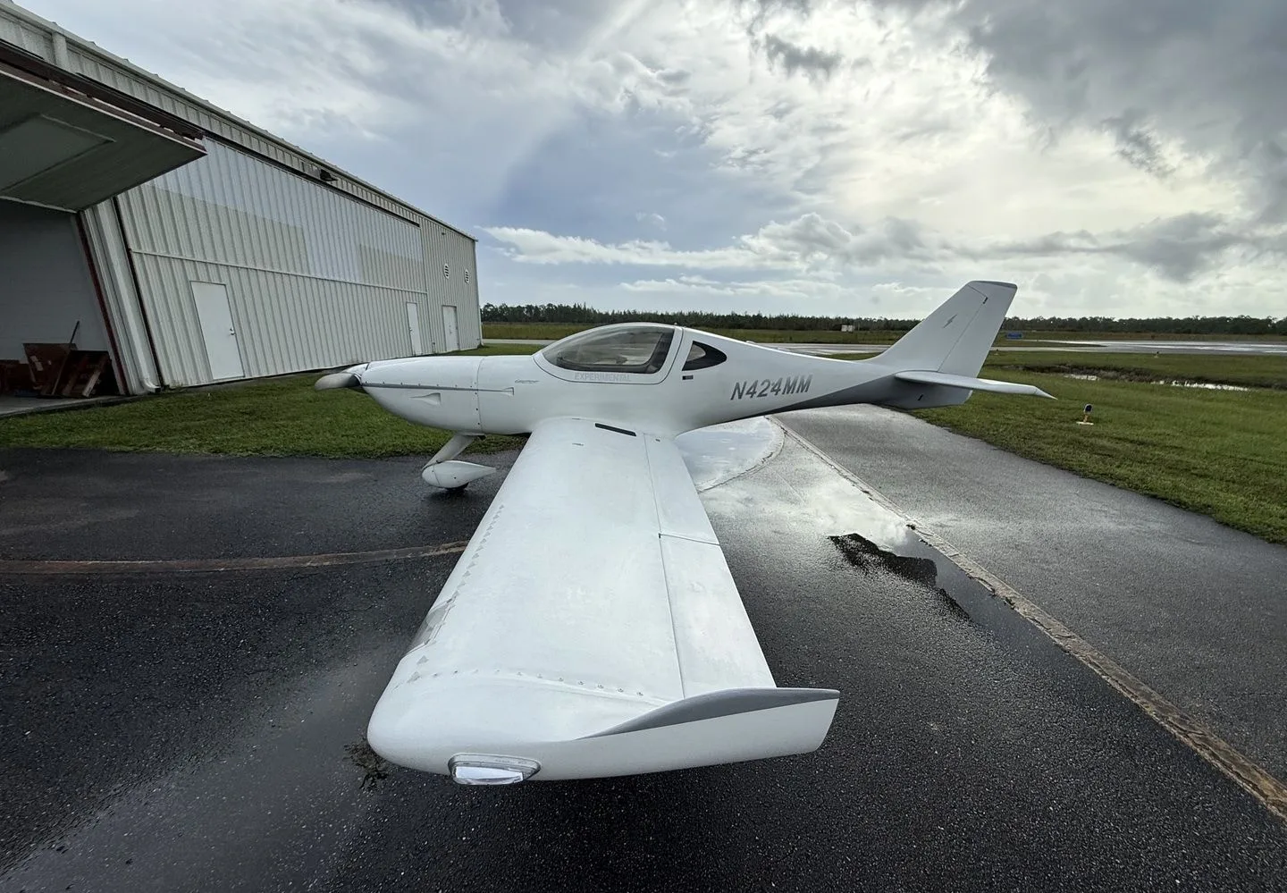 Exterior view of a 2019 Arion Lightning.